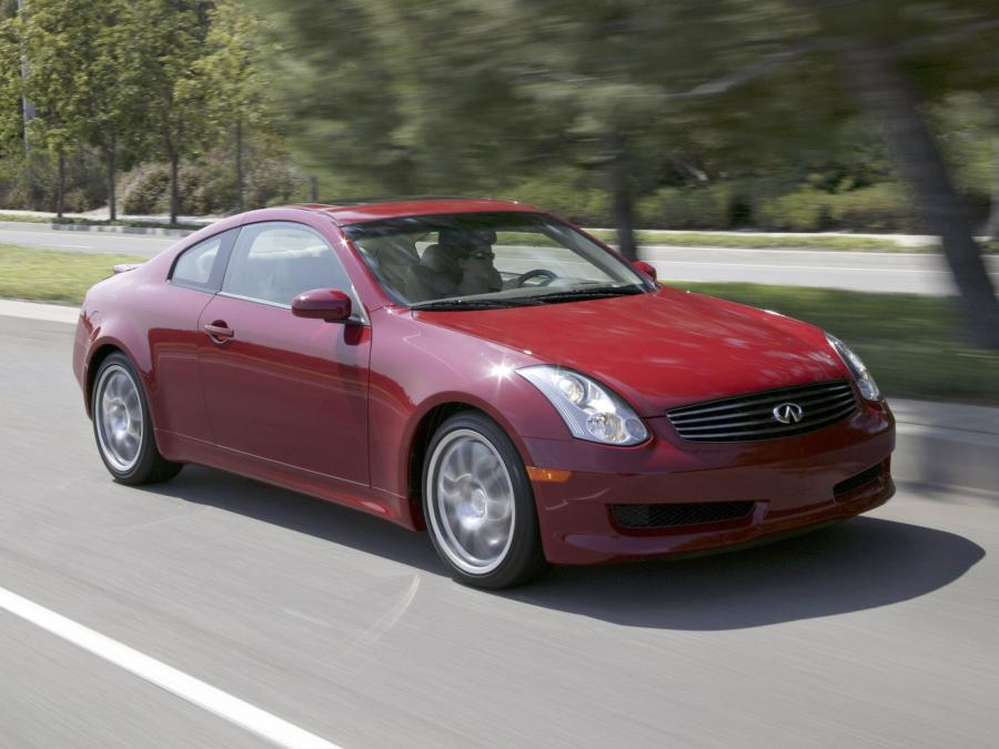  Infiniti G35 Coupe 2005 года  (фото 13 из 24)